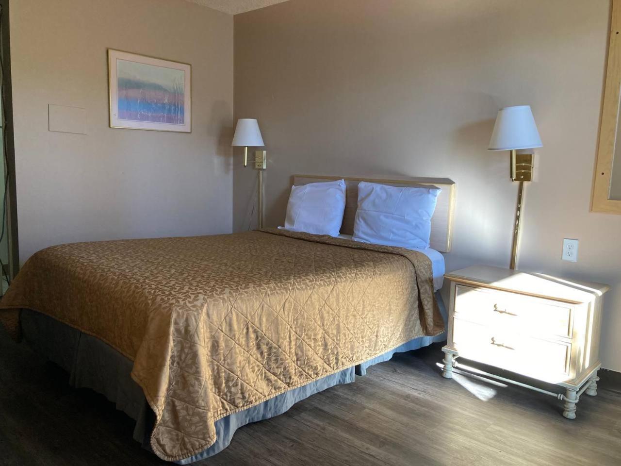 Tree Inn & Suites Albuquerque Extérieur photo