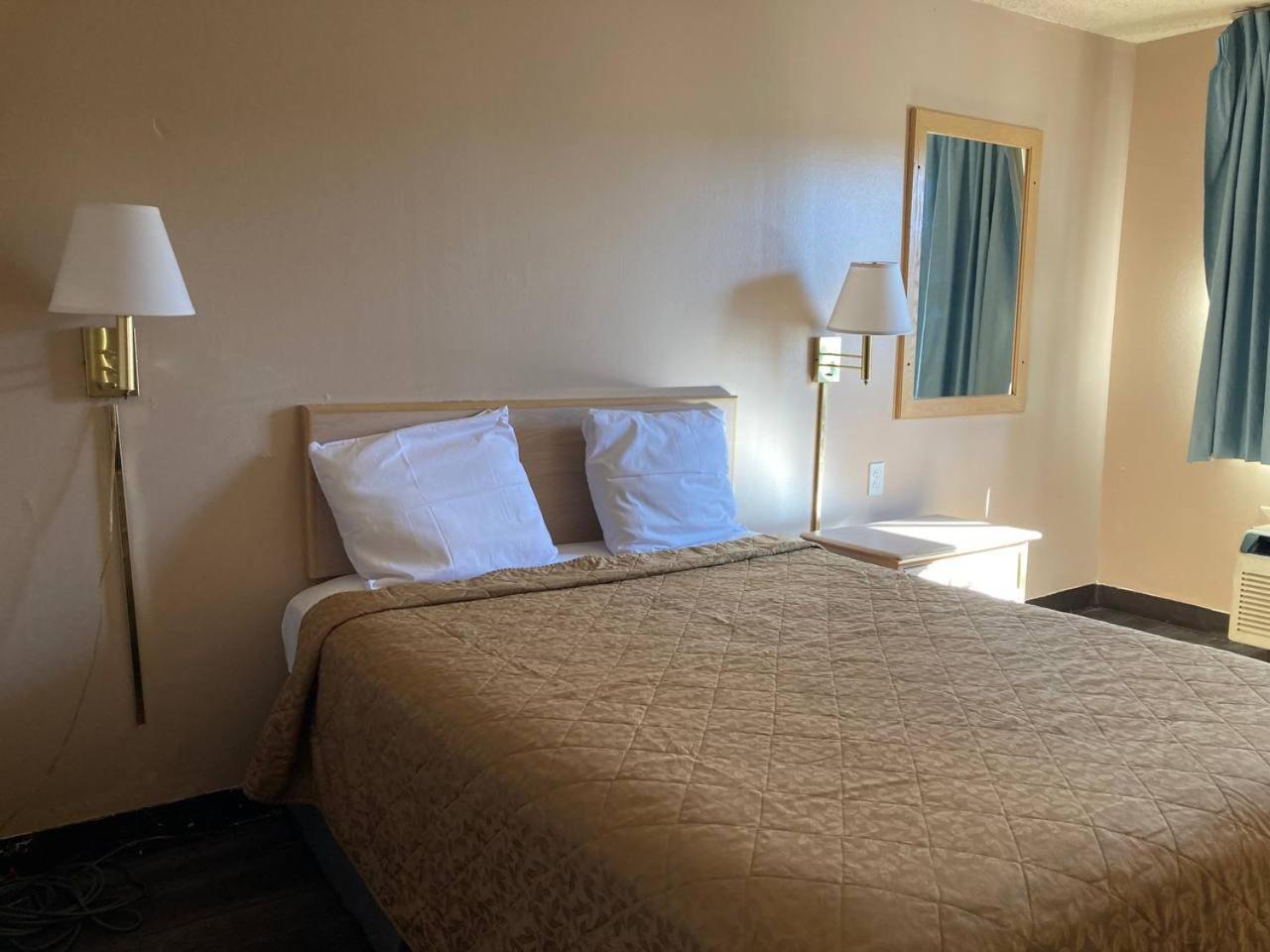 Tree Inn & Suites Albuquerque Extérieur photo